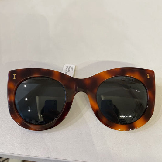 Brown Illesteva Sunglasses
