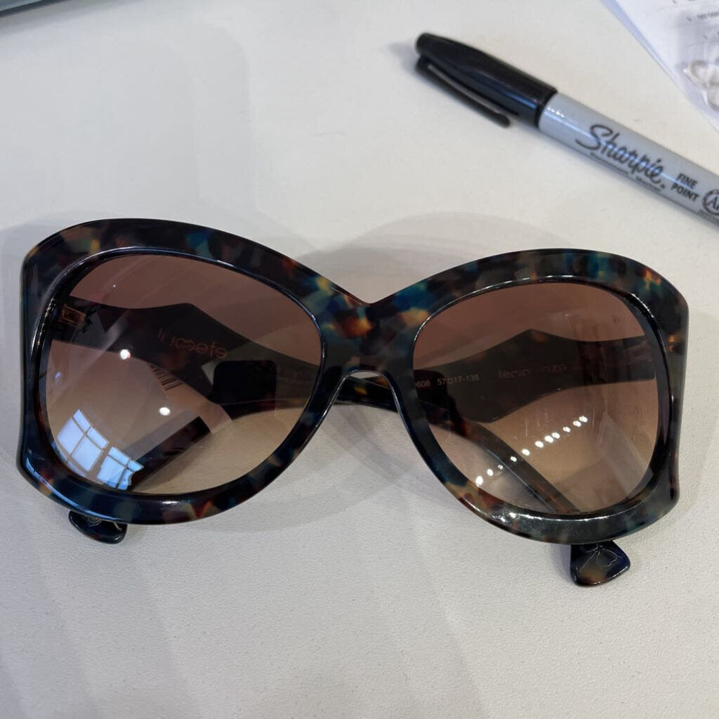 Tortoise Shell Lumete Sunglasses
