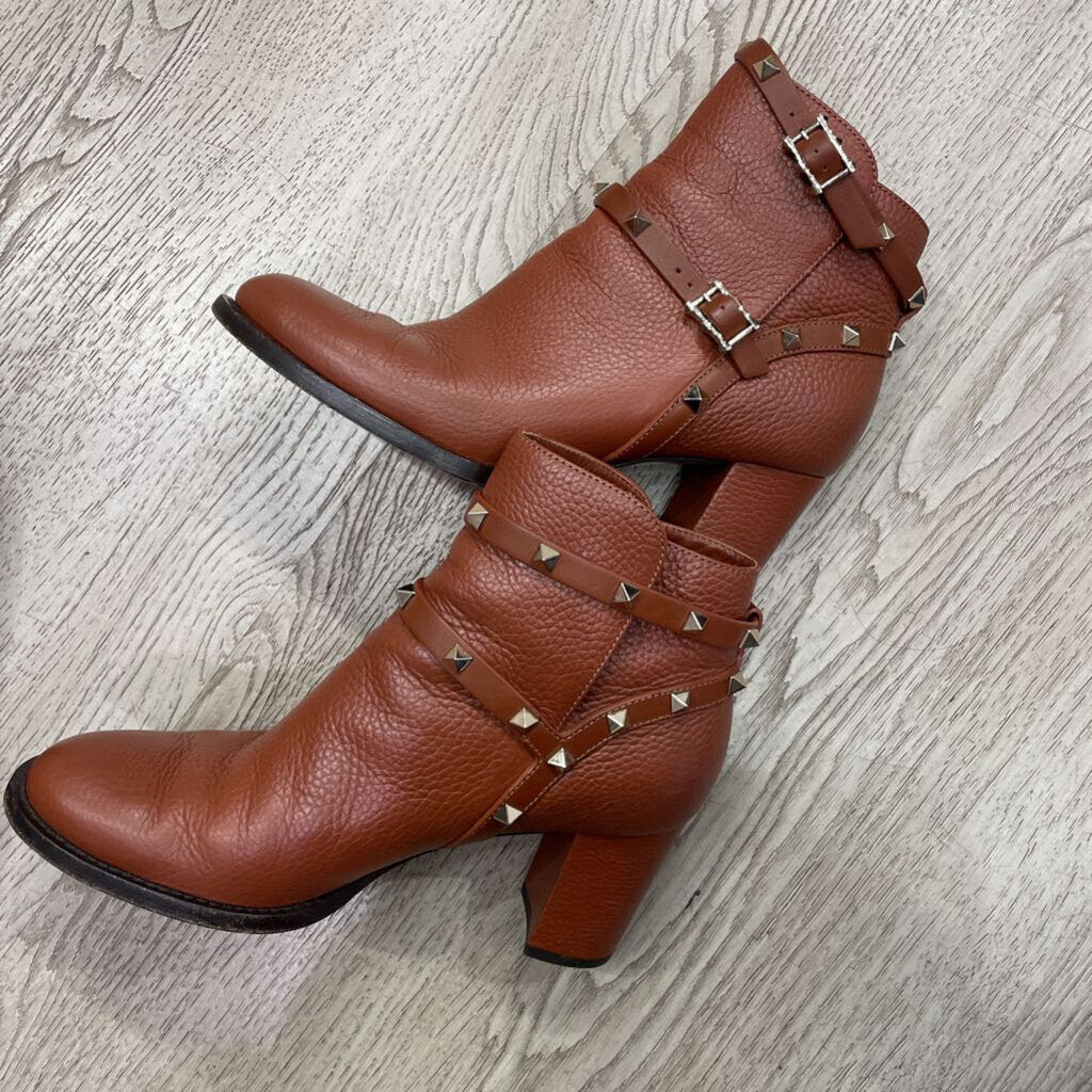 Brown Rockstud Ankle Boots