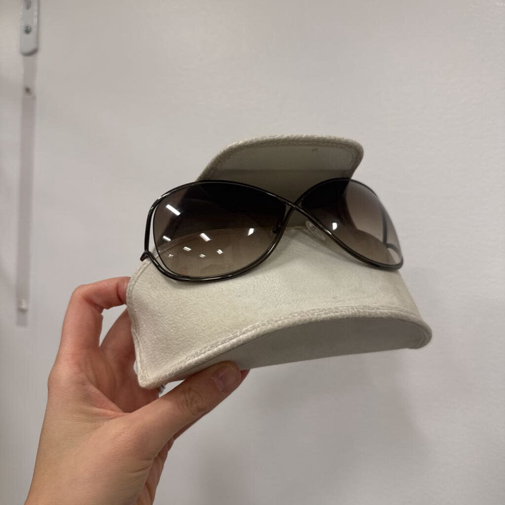 Grey Oval Sunglasses w/ Case