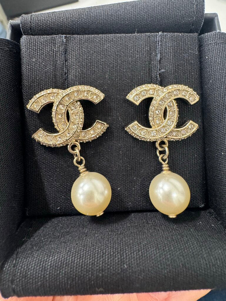B22 Gold Tone Crystal CC + Pearl Drop Earrings w/ Box