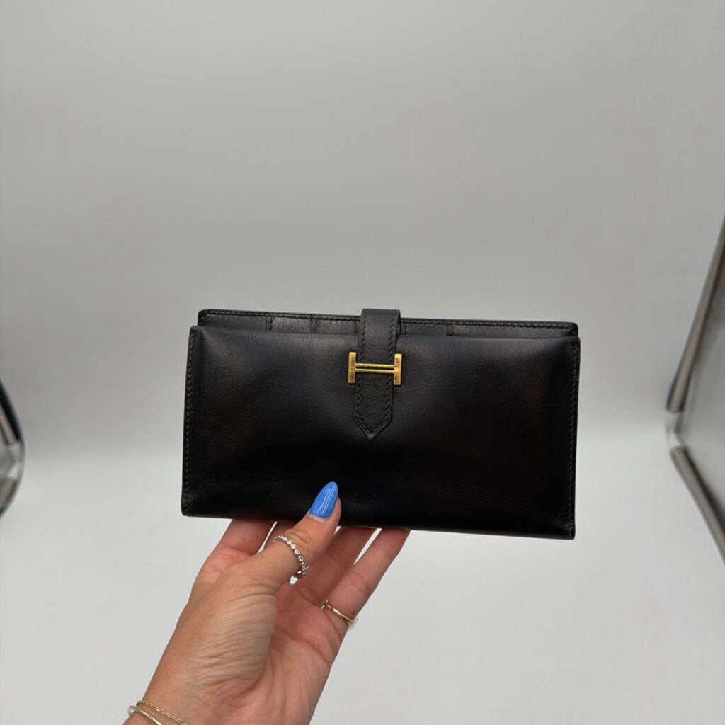 Black Leather Bearn Wallet