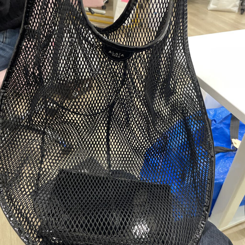 Black Mesh One Piece Medium Mesh Tote(est 1400)