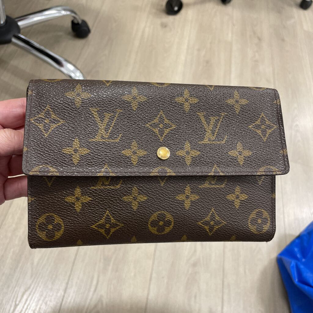 Monogram Wallet