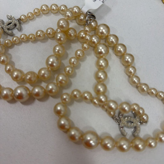 Silver Faux Pearl CC 18" Necklace (as is, missing pearl on CC)