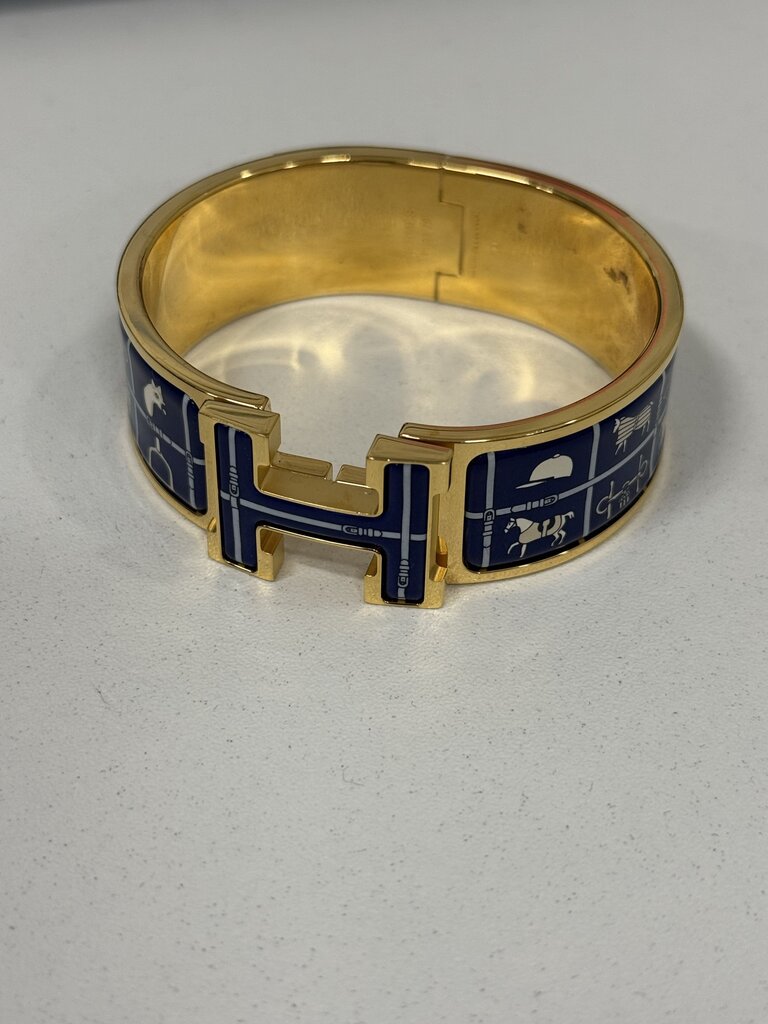 Gold Tone Blue Enamel Clic H "Couvertures et Tenues de Jour" Bracelet