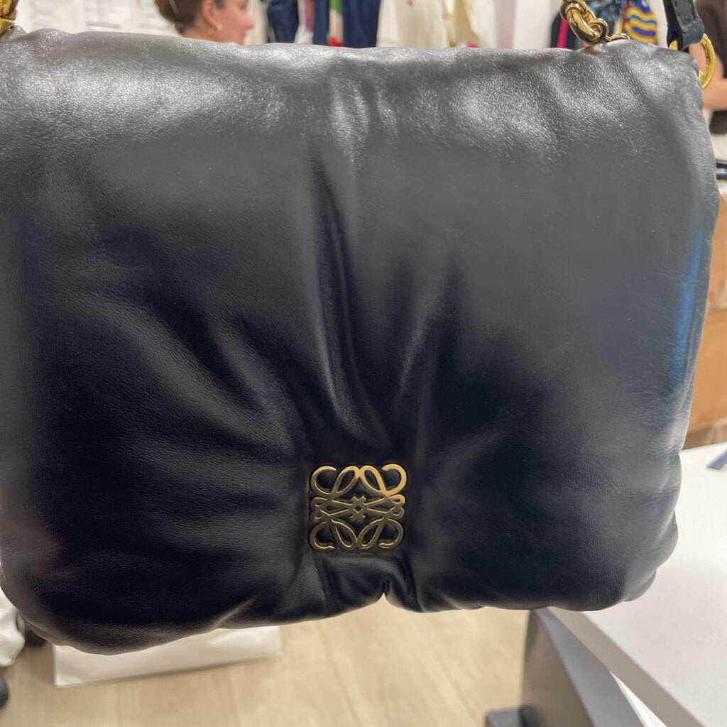 Black Goya Puffer Shoulder Bag(est 3500)