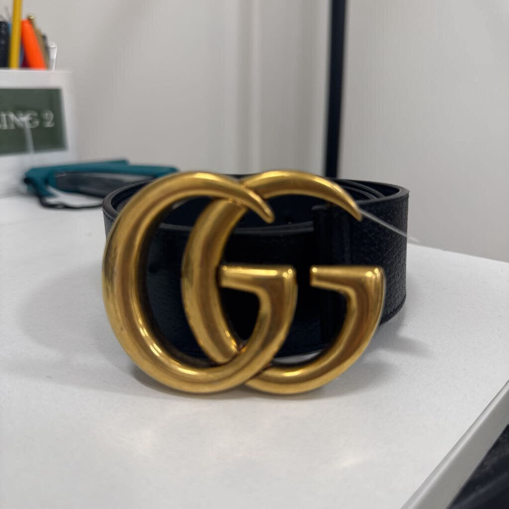 Gucci Black Leather Gold GG Belt, 90