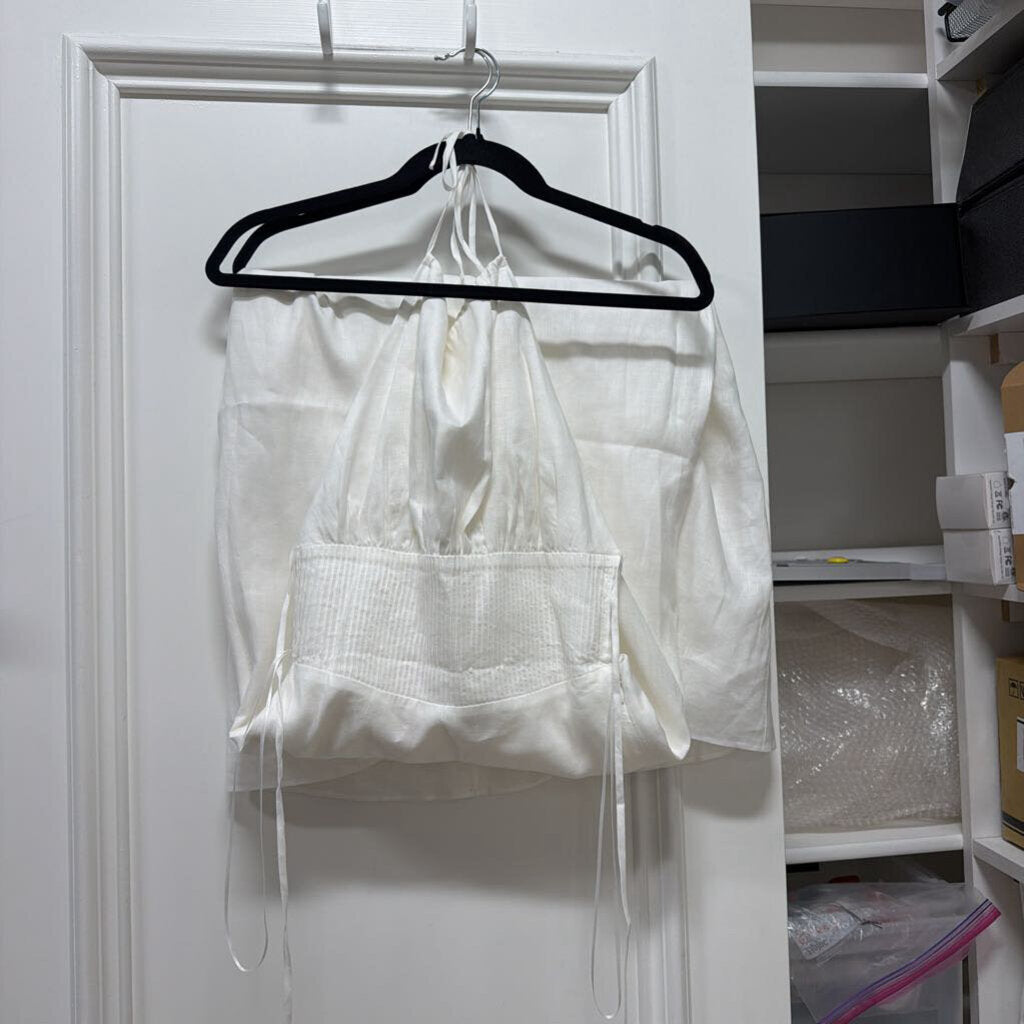 White Linen Backless Halter Dress (est. R 490)
