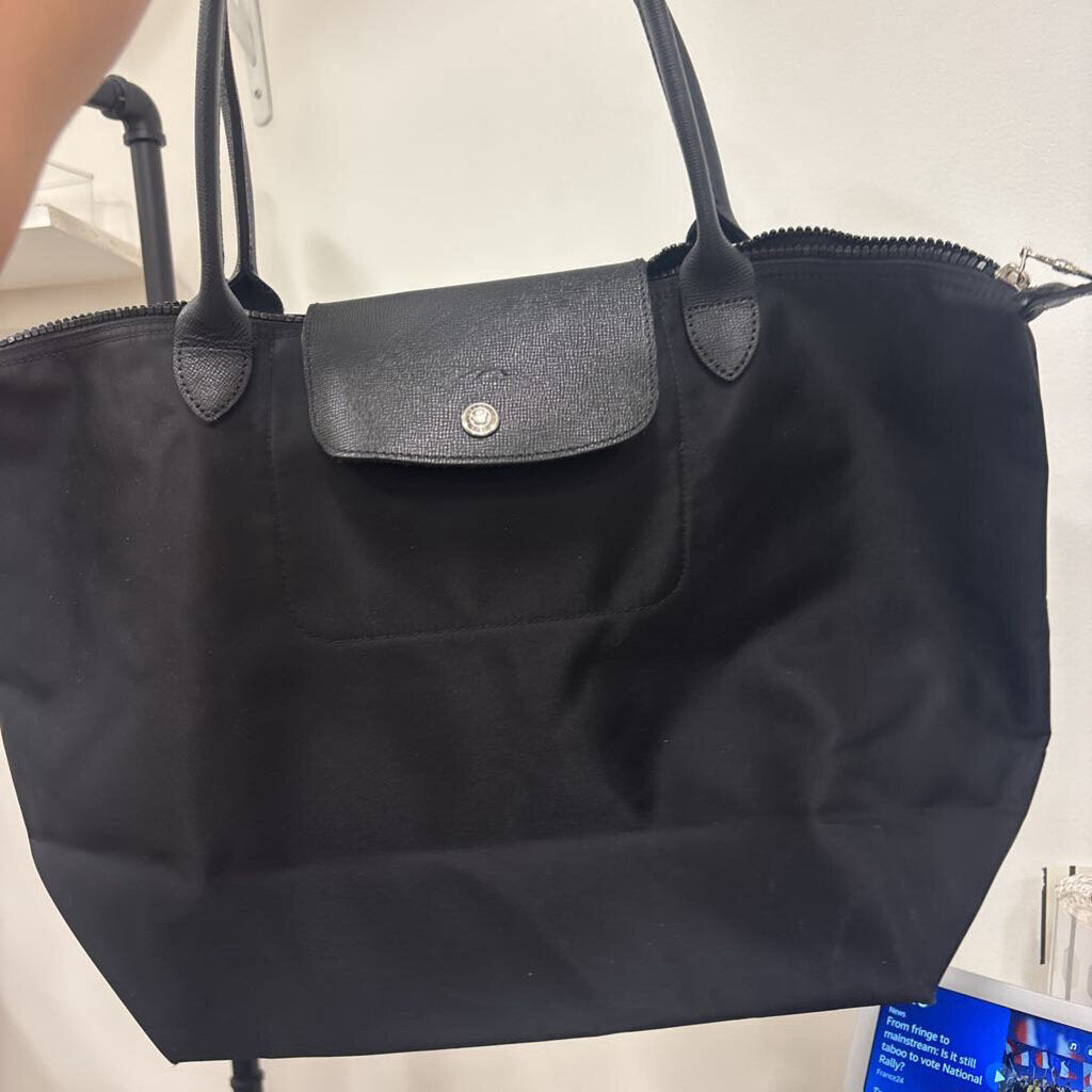 Black Nylon Tote Bag (Corner Wear/Scratching)