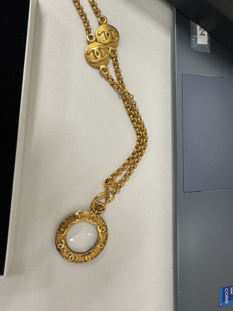 1980s-1990s Gold Tone Magnifying Glass CC Station Necklace w/ Box