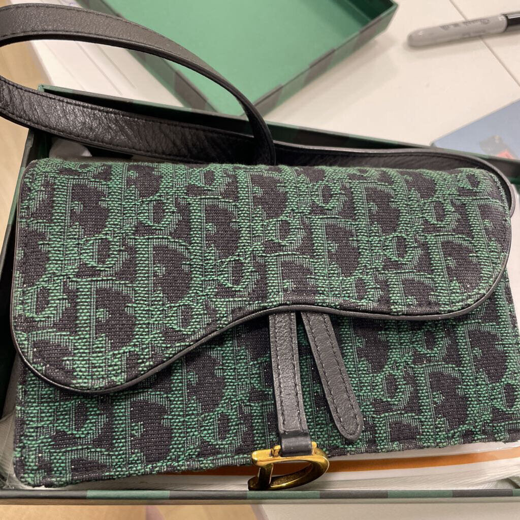 Green/Black Jacquard Canvas Saddle Pouch