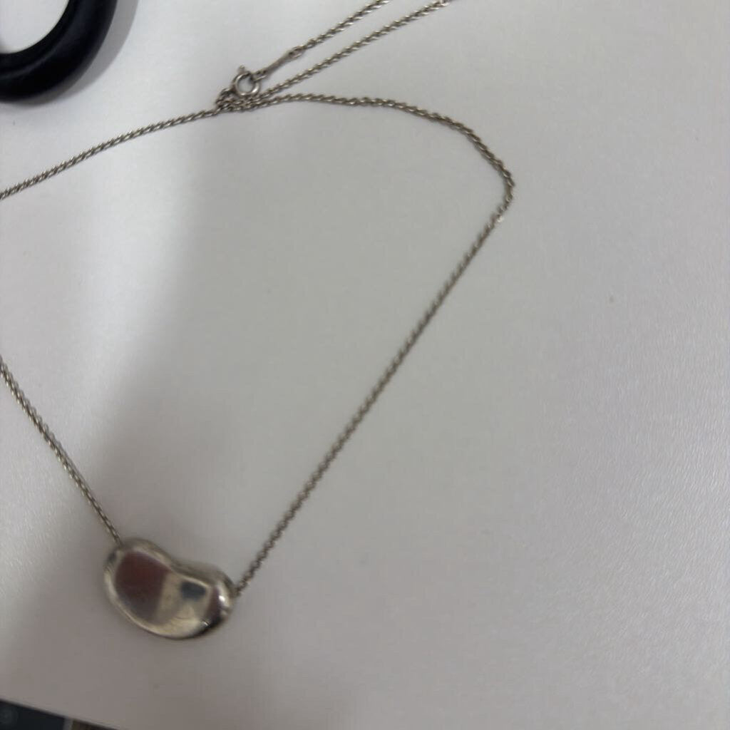 Silver Tiffany Bean Necklace (650)