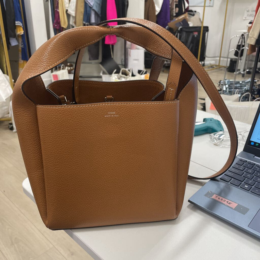 Camel Leather Bucket Bag (est 1390)
