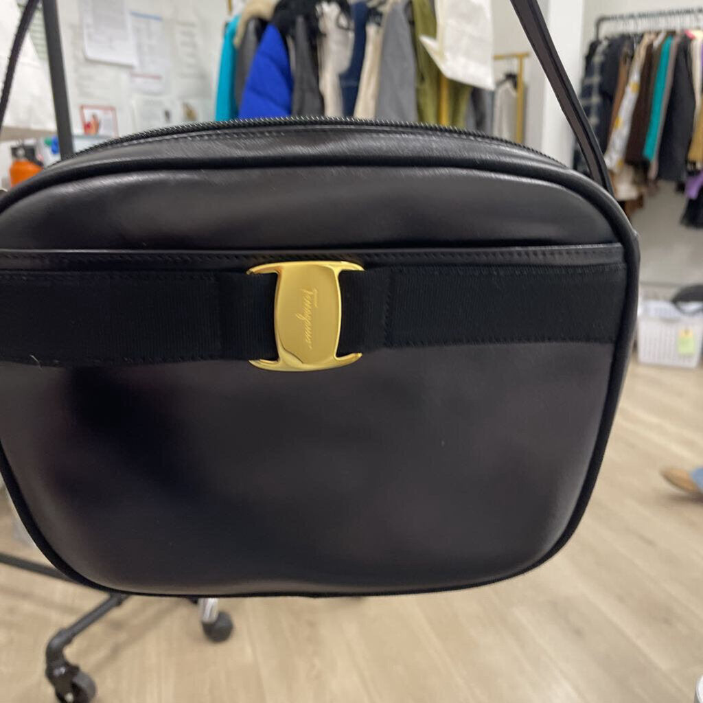 Black Leather Vara Round Crossbody