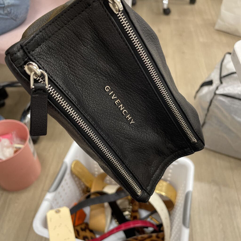 Black Leather Mini Pandora Wristlet (670)