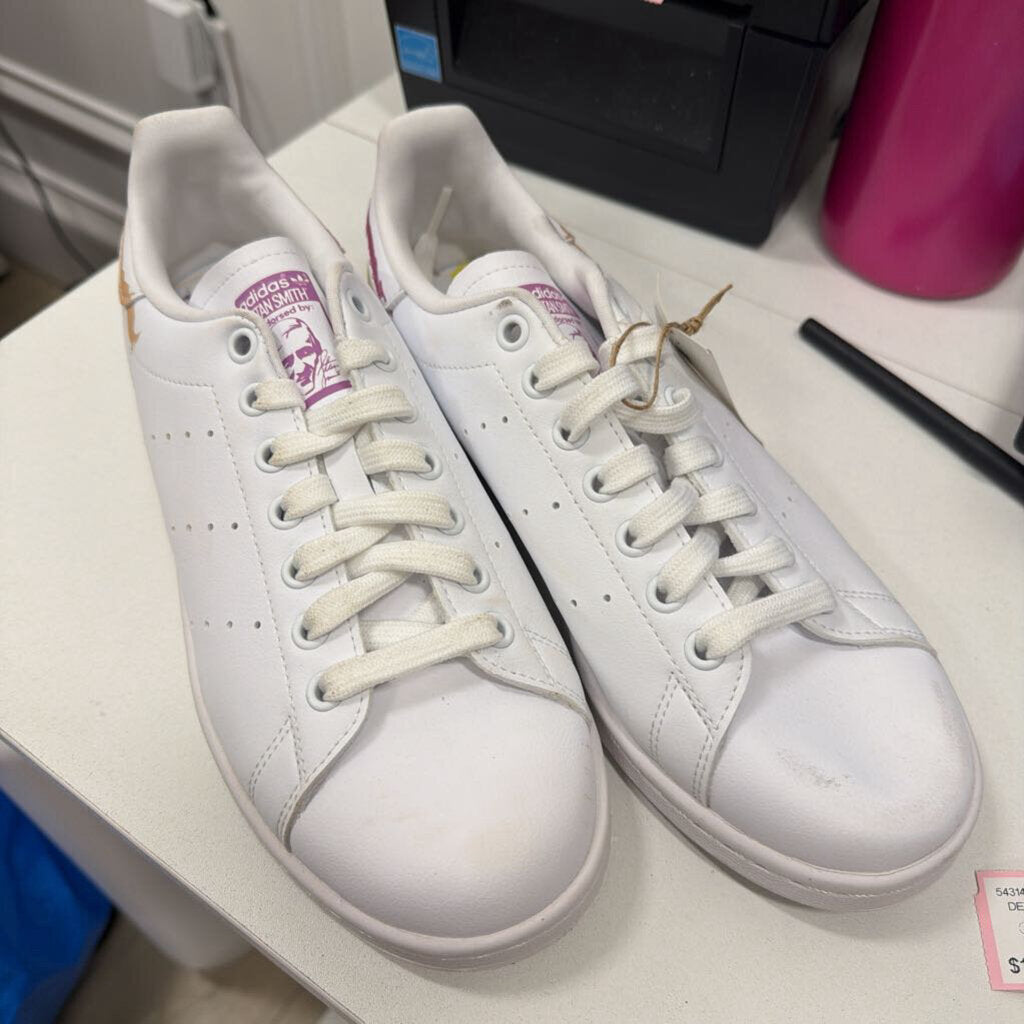 White Leather Stan Smiths (8) (NWT)