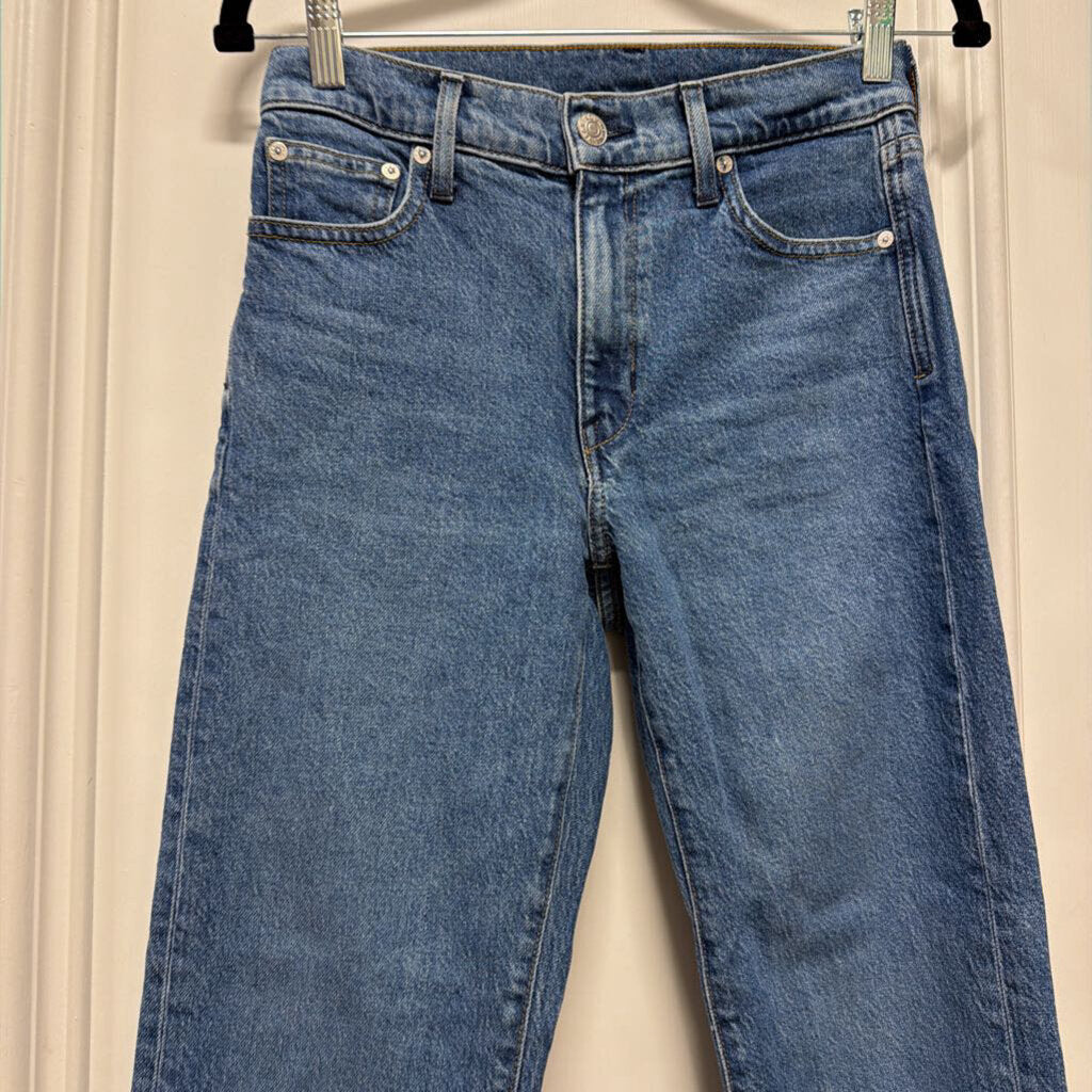 Medium Washed Straight Jean