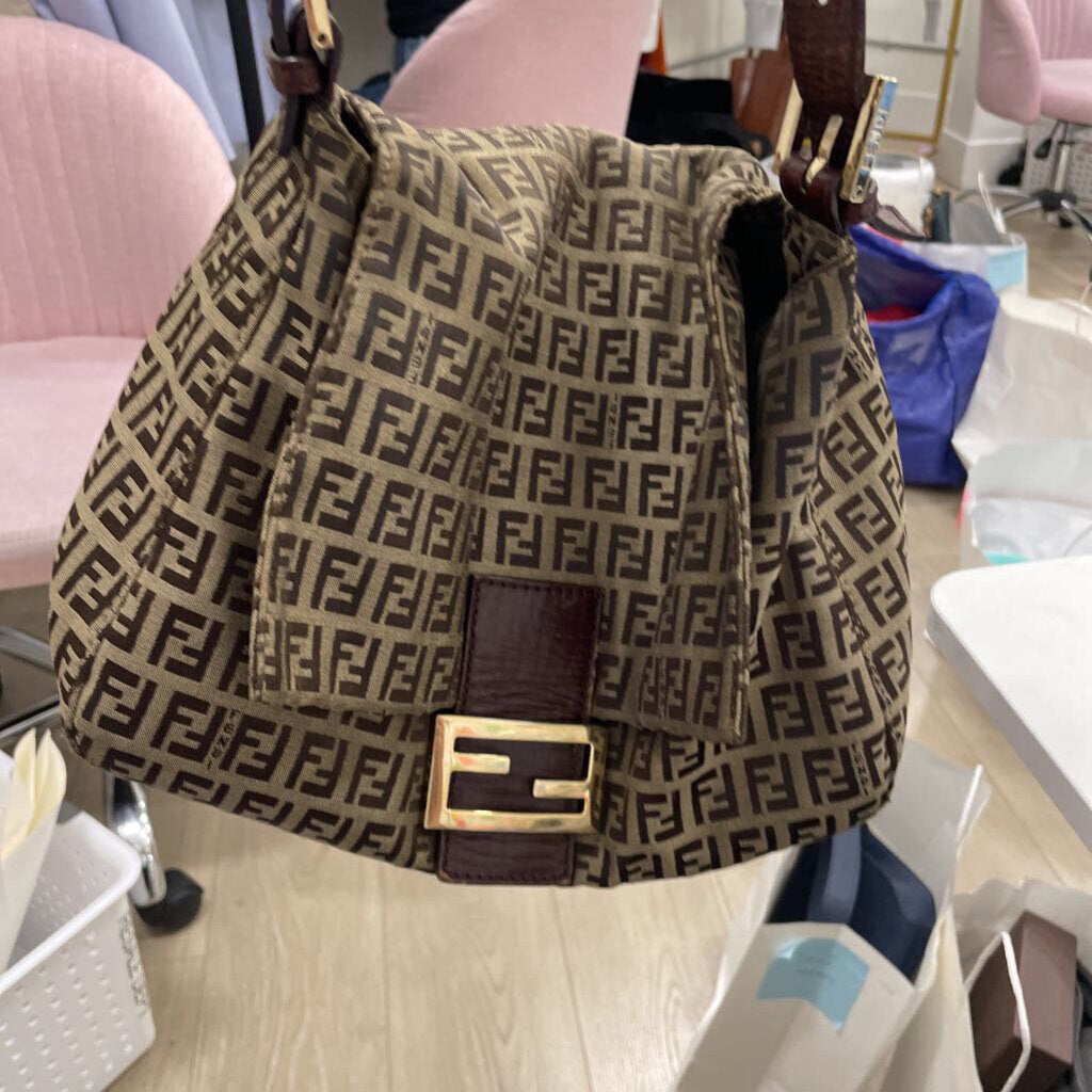 Zucchino Vitello Mama Baguette Shoulder Bag