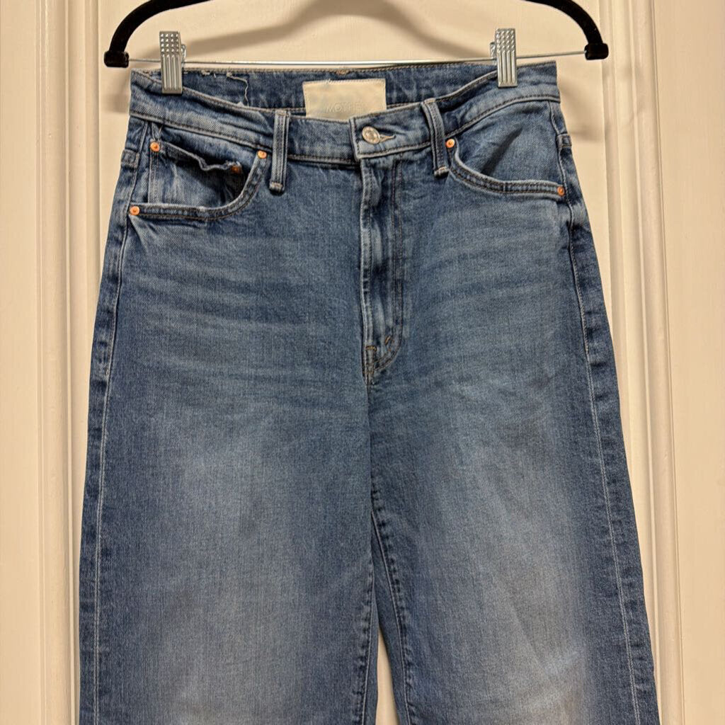 Medium Wash Straight Leg Jean