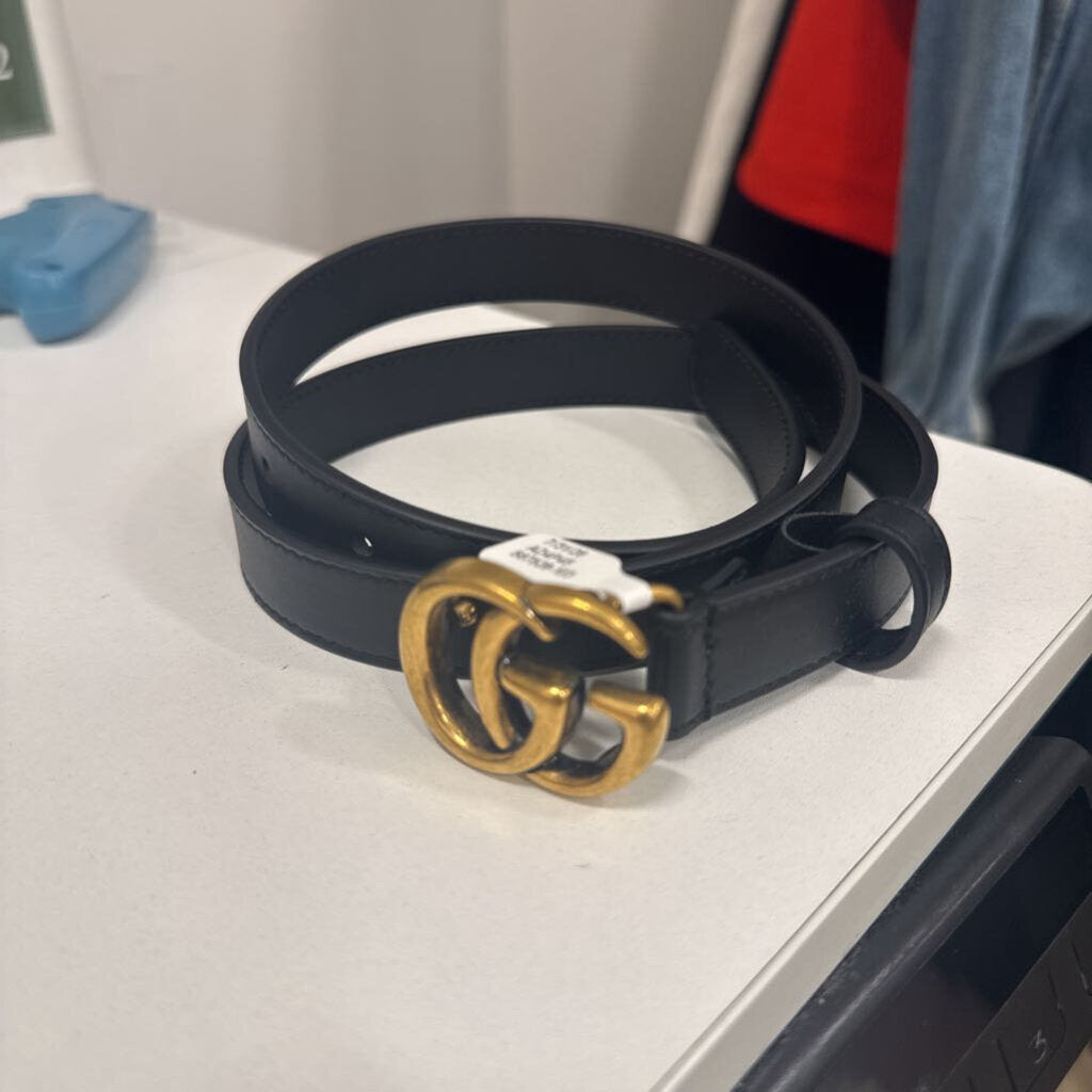 Gucci Black Leather Gold GG Belt, 70/28