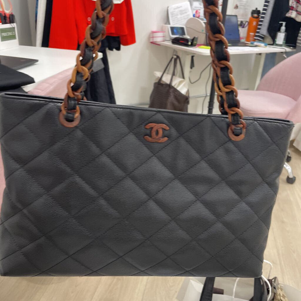 Black Caviar Vintage Plastic Chain Tote Bag