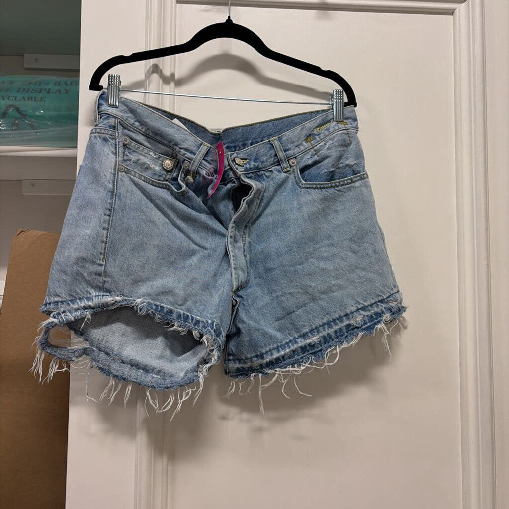 Light Washed Raw Hem Short