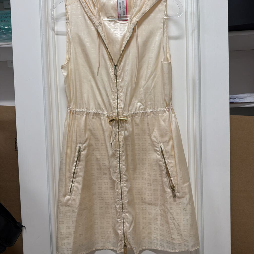 2023 Cream Logo Sleeveless Zip Up Jacket