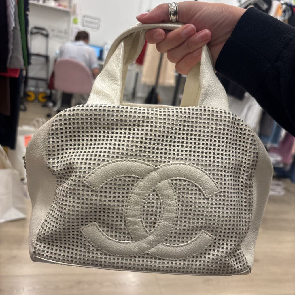 2004-05 White Leather Perferated Bag