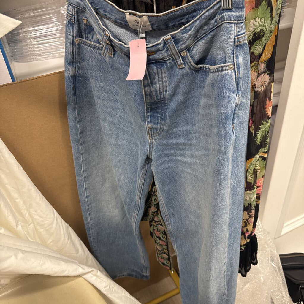 Light Washed Wide Leg Jean