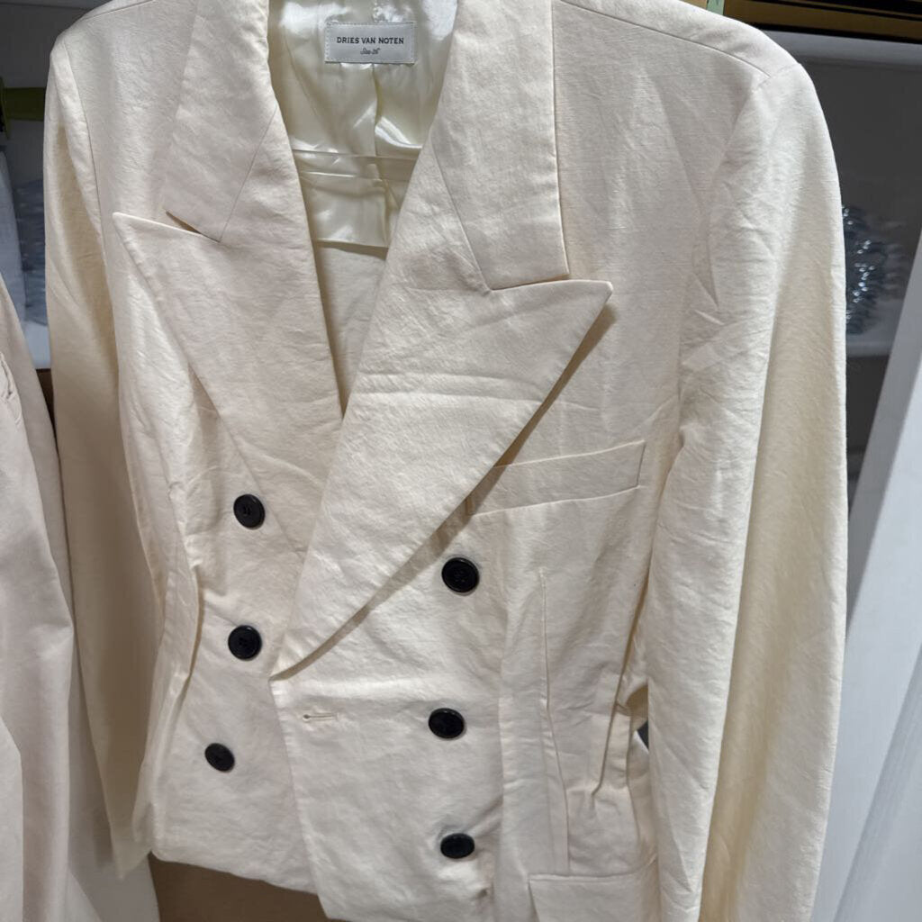 Cream Cotton/Linen Blazer (Spot on Lapel)
