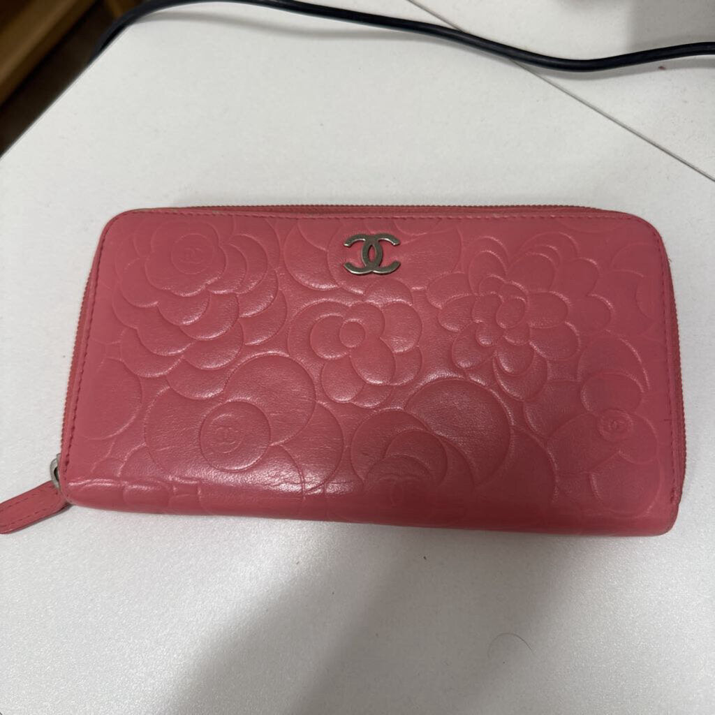 Pink Camellia Flower Zip Wallet (as is-wear)