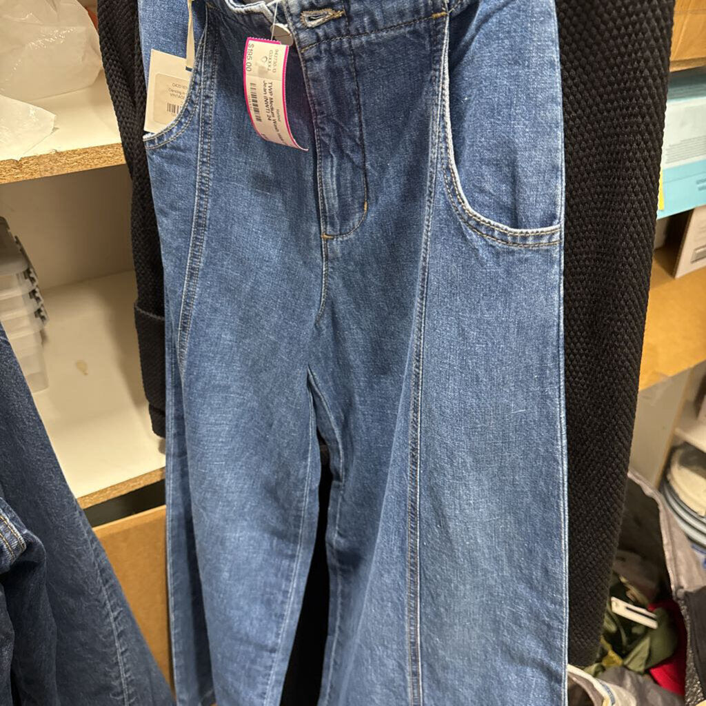 Medium Wash Wide Leg Jean (NWT)