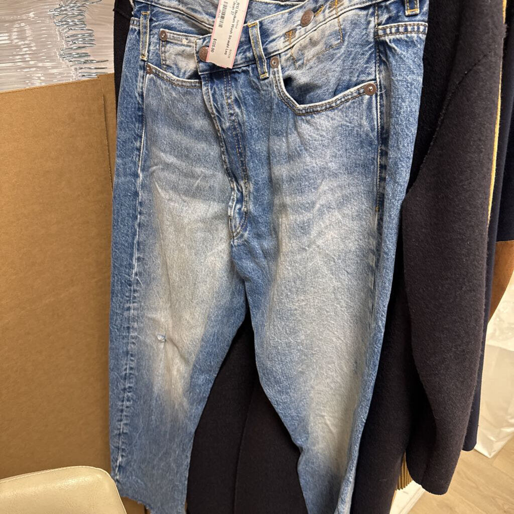 Medium Wash Straight Leg Jean