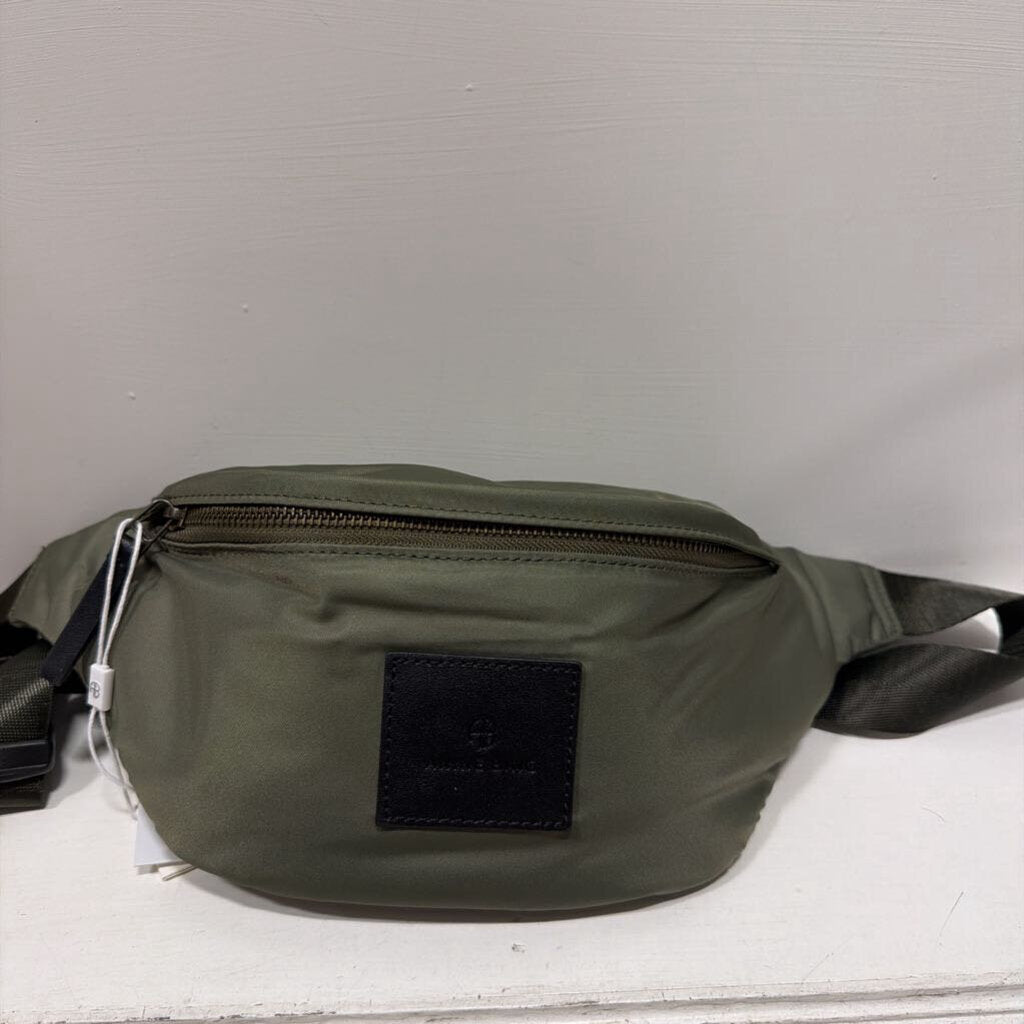 Olive Nylon Leon Small Waist Bag (155) NWT