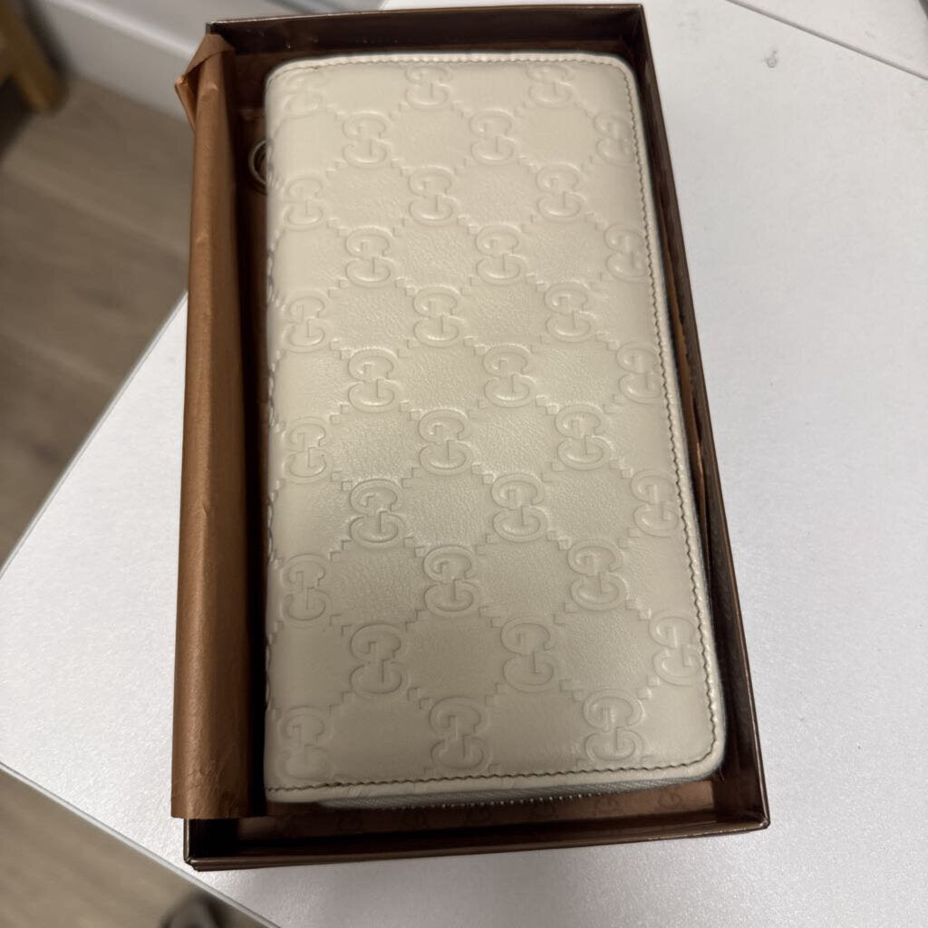 Cream Leather Zip Around Wallet *Full Set*