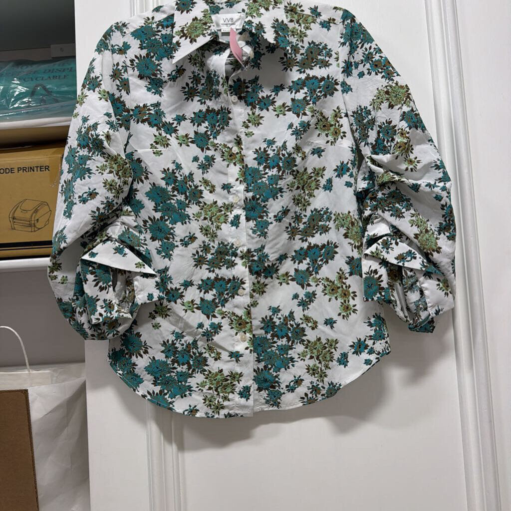 White/Green Floral Poly Ruched Sleeve Button Up Top