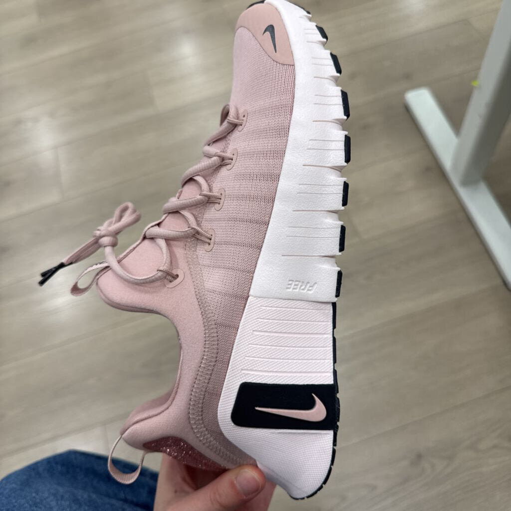 Nike Pink Free Metcon 6 Sneaker
