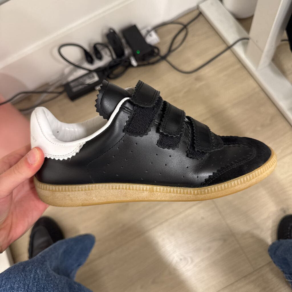 Black Leather Beth Sneakers