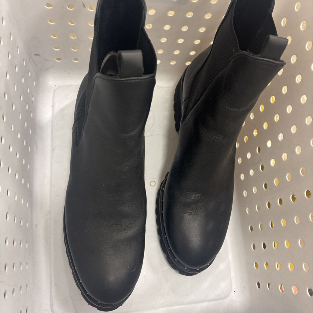 Black Chelsea Boot