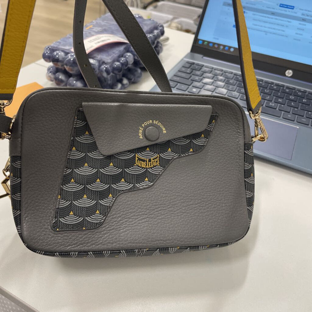 Soft 17 Crossbody Bag (est 1090)