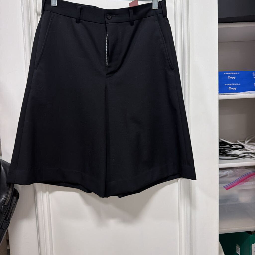 Black Wool Short