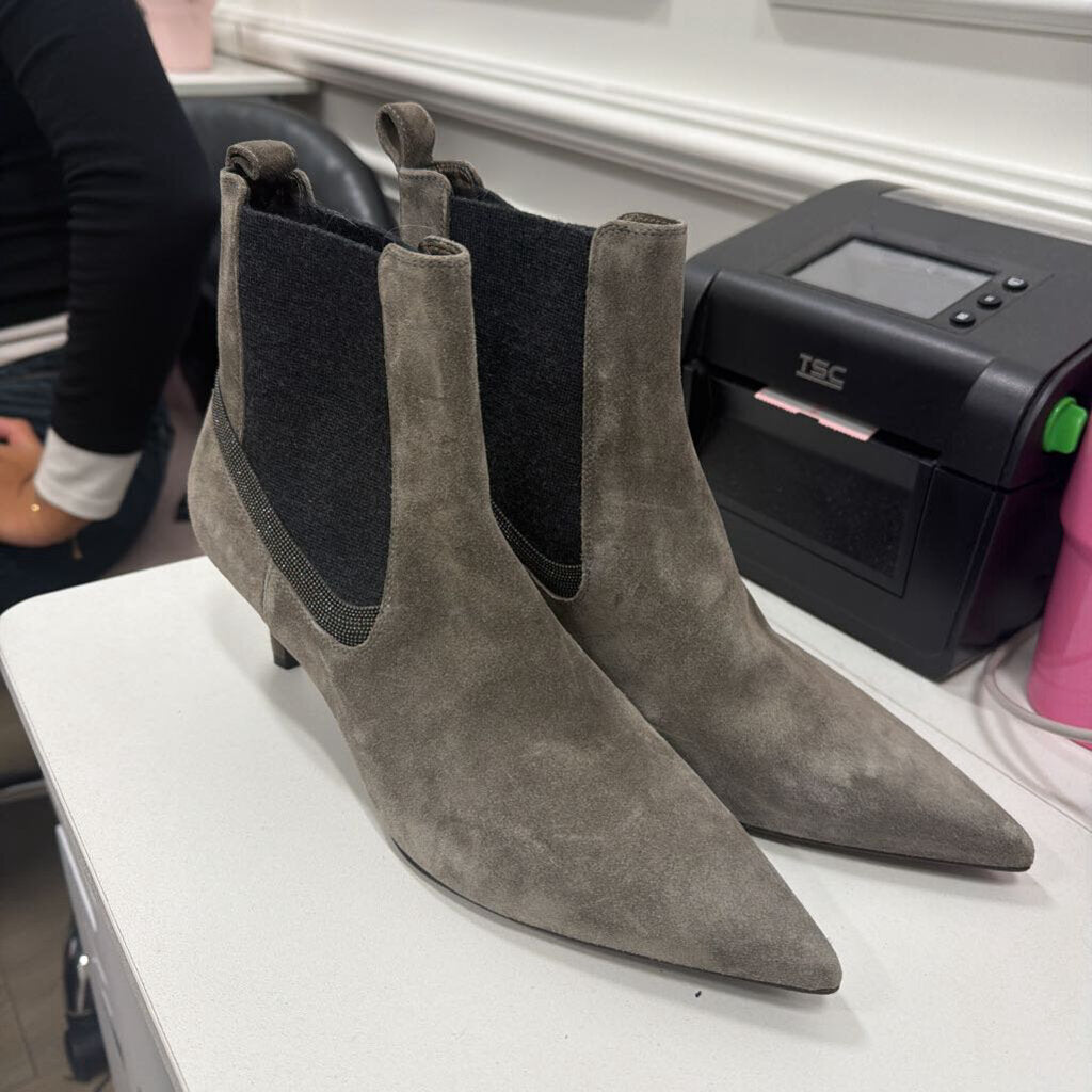 Grey Suede Kitten Heel Booties (39)(NEW)