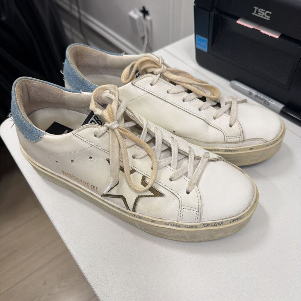 White Leather Low Top Sneakers (38)