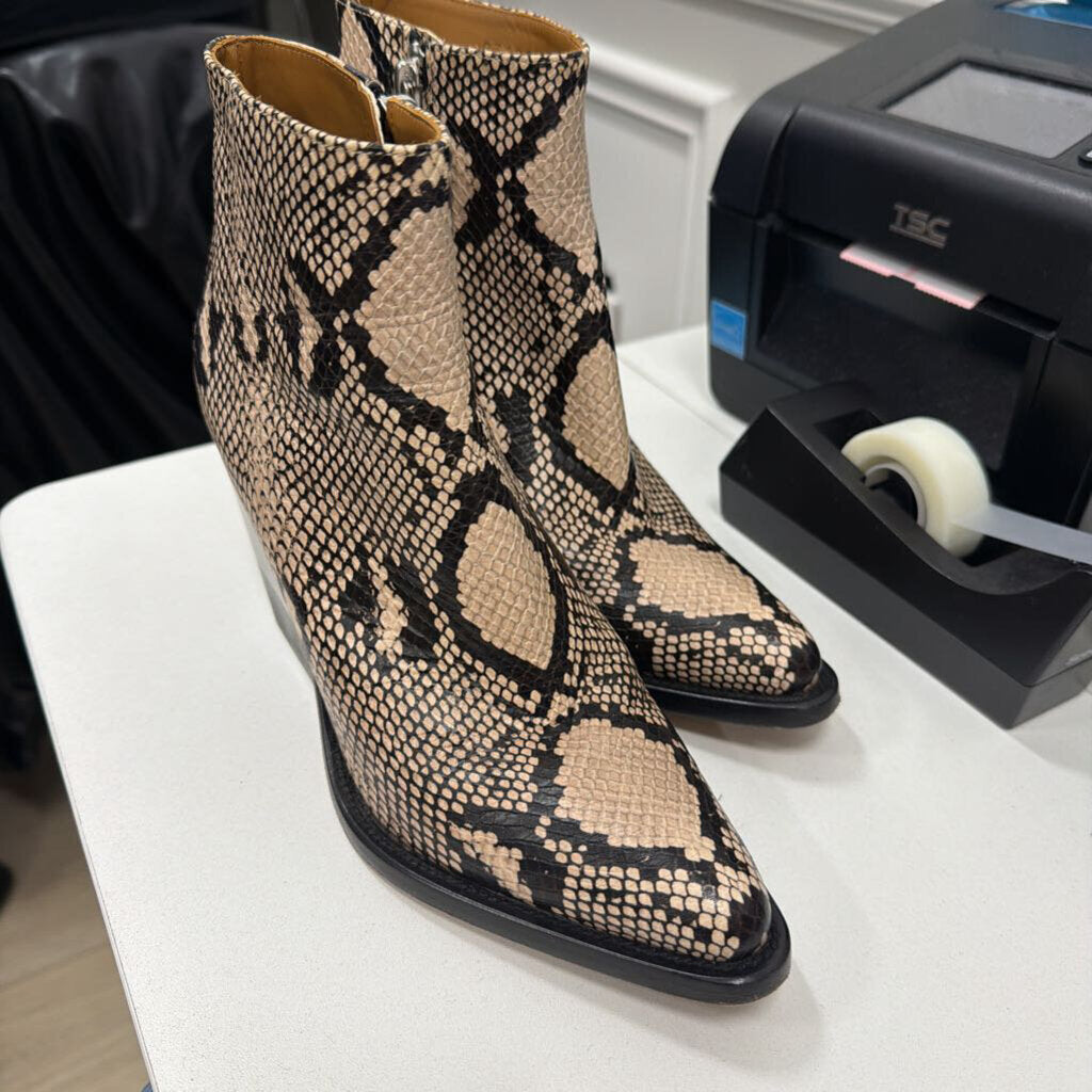 Snakeskin Point Toe Booties (36.5)