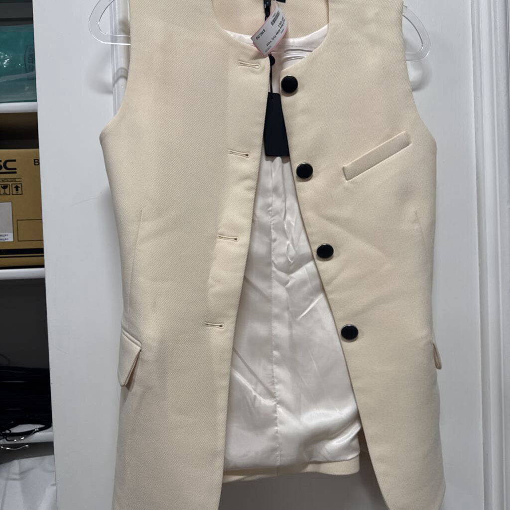 White Poly Vest (NWT 428)