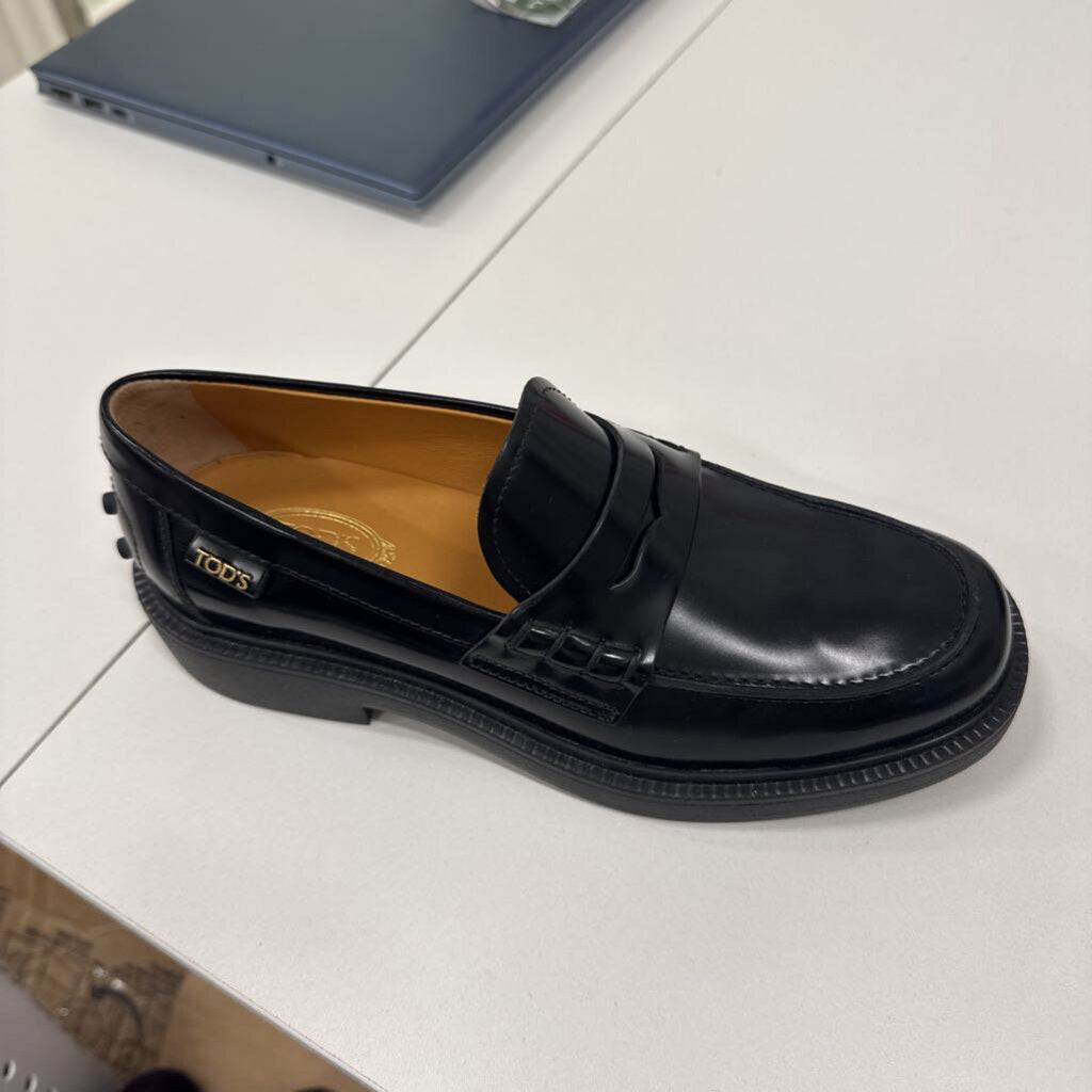 Tod's Black Leather Loafer