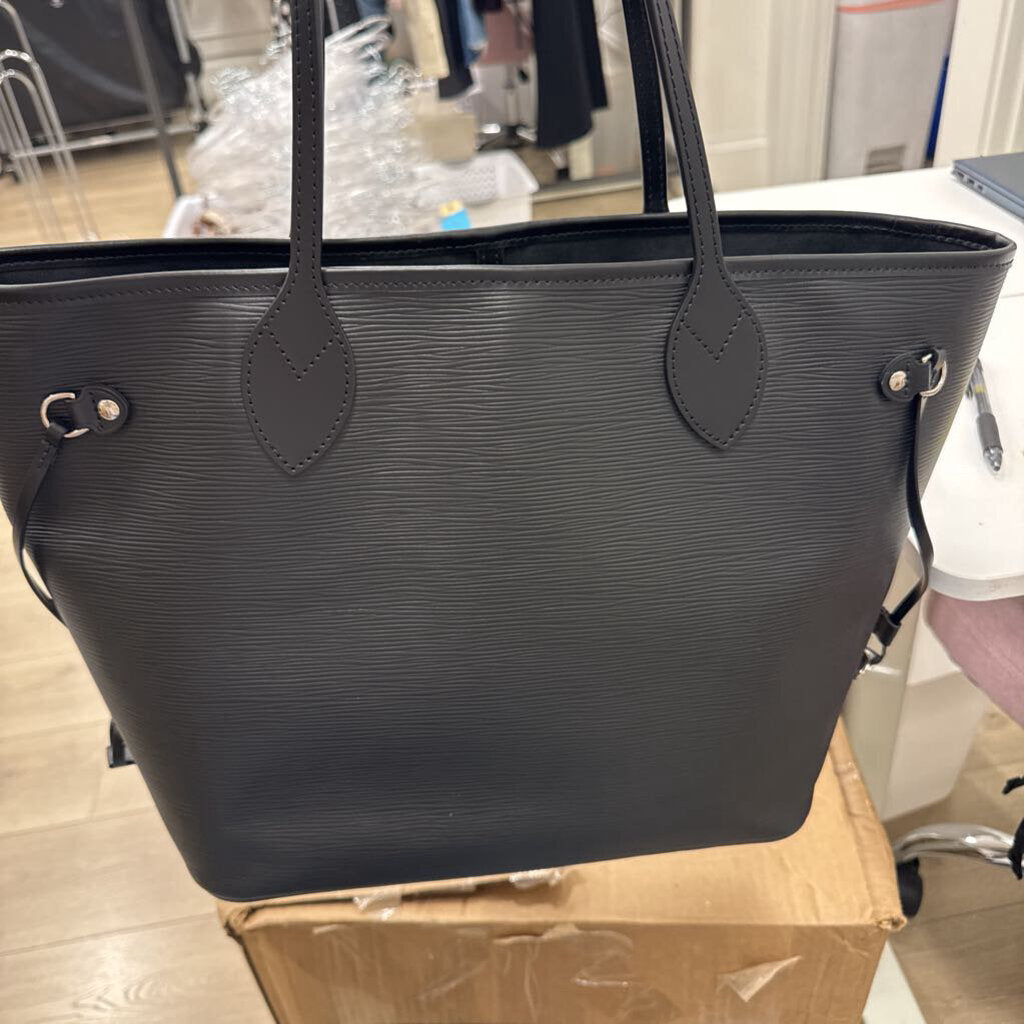 Black Leather Epi Neverfull GM