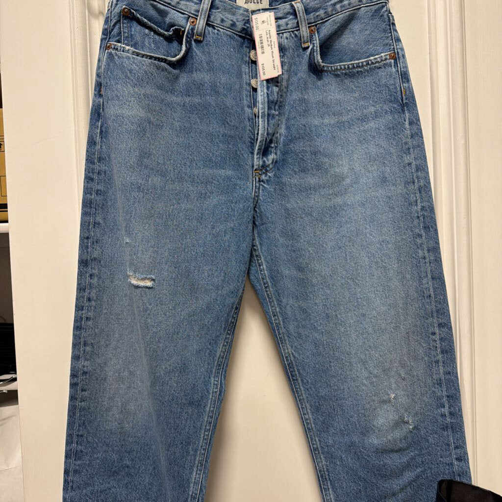 Medium Wash Straight Leg Jean