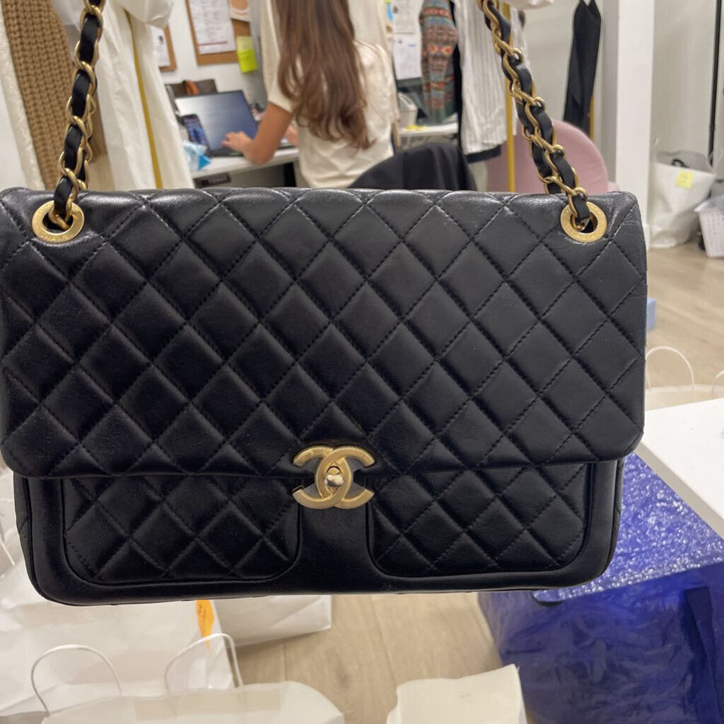 Brand New Chanel Black 23K Jumbo Flap with 2 exterior Pockets